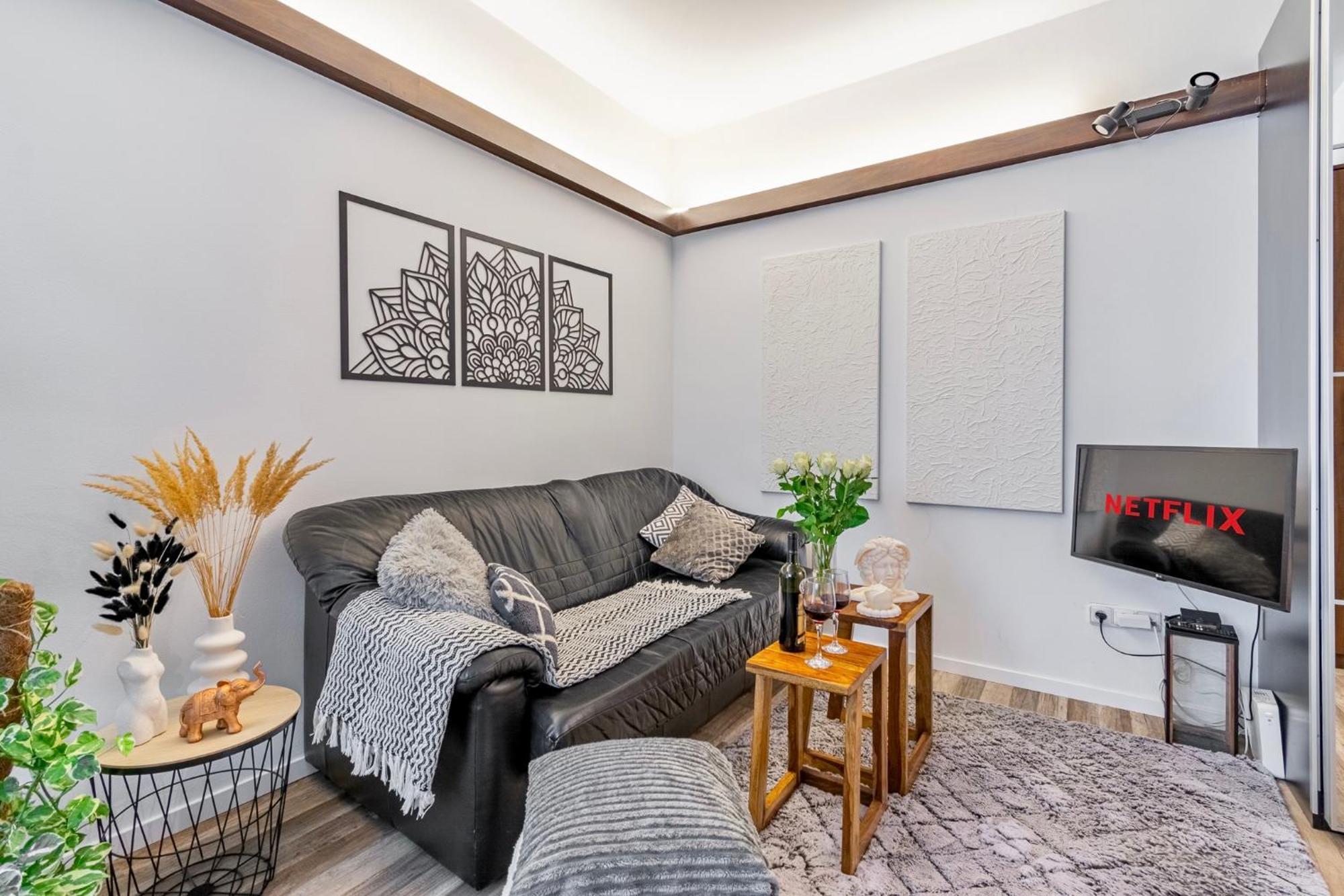 Natural-Style Apartment In The Centre Of Bratislava Exterior photo