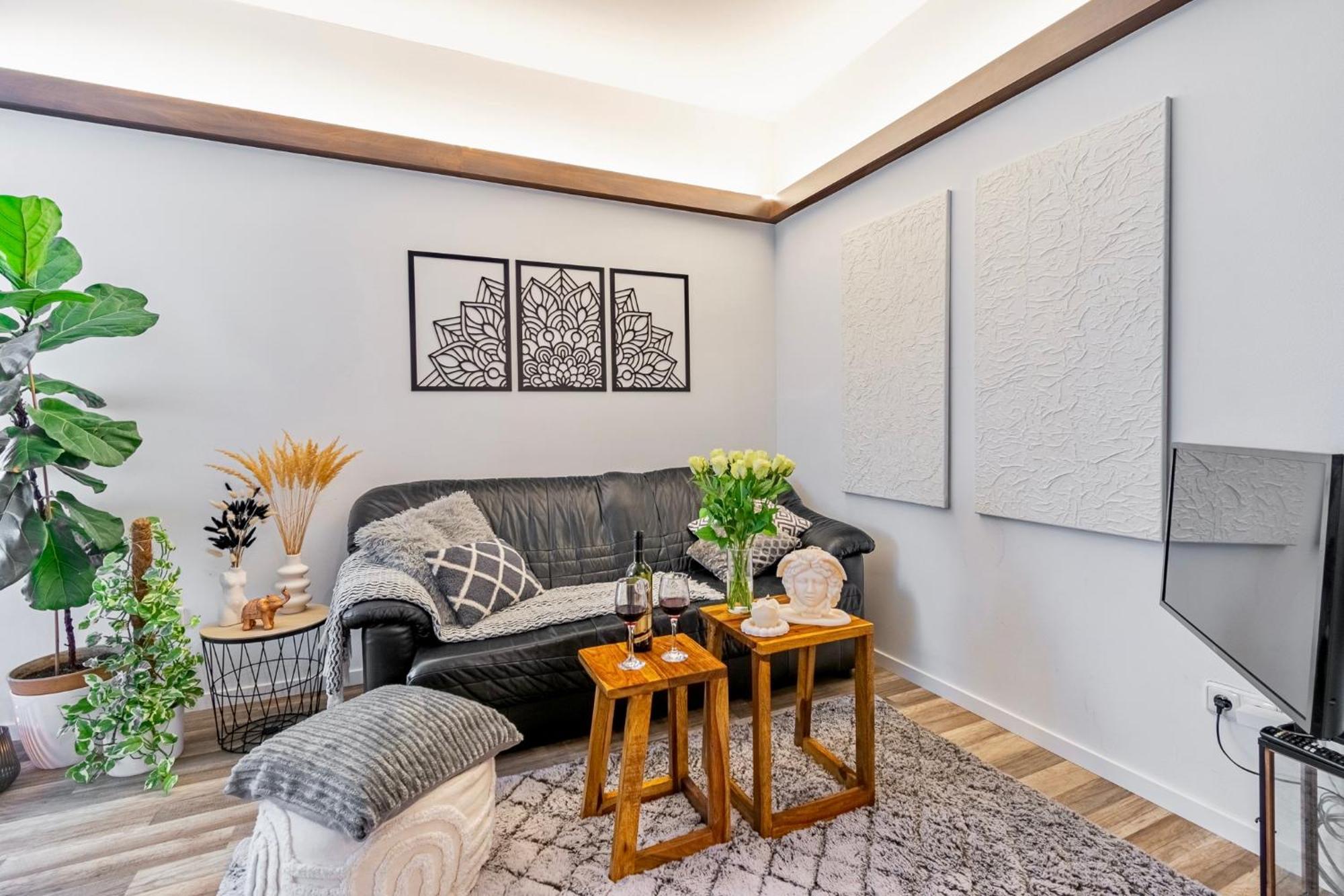 Natural-Style Apartment In The Centre Of Bratislava Exterior photo
