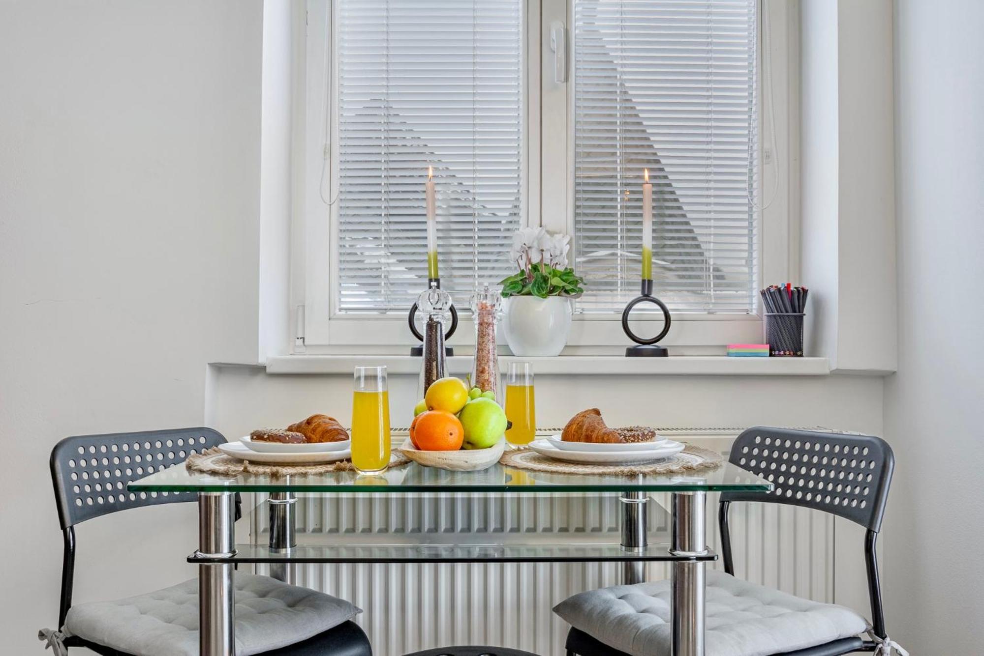 Natural-Style Apartment In The Centre Of Bratislava Exterior photo