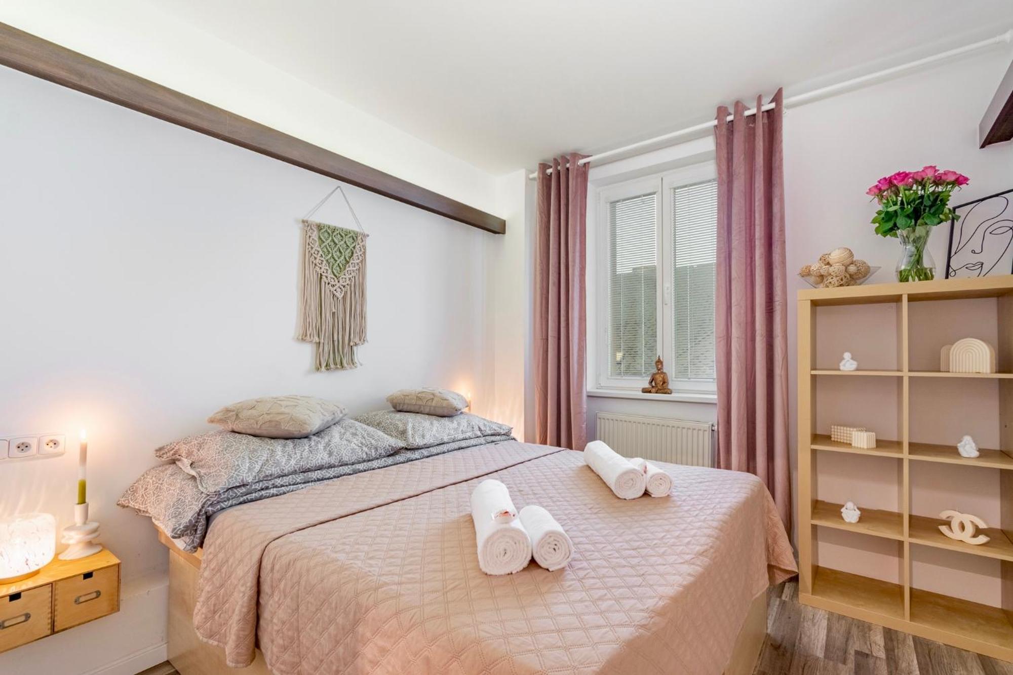 Natural-Style Apartment In The Centre Of Bratislava Exterior photo