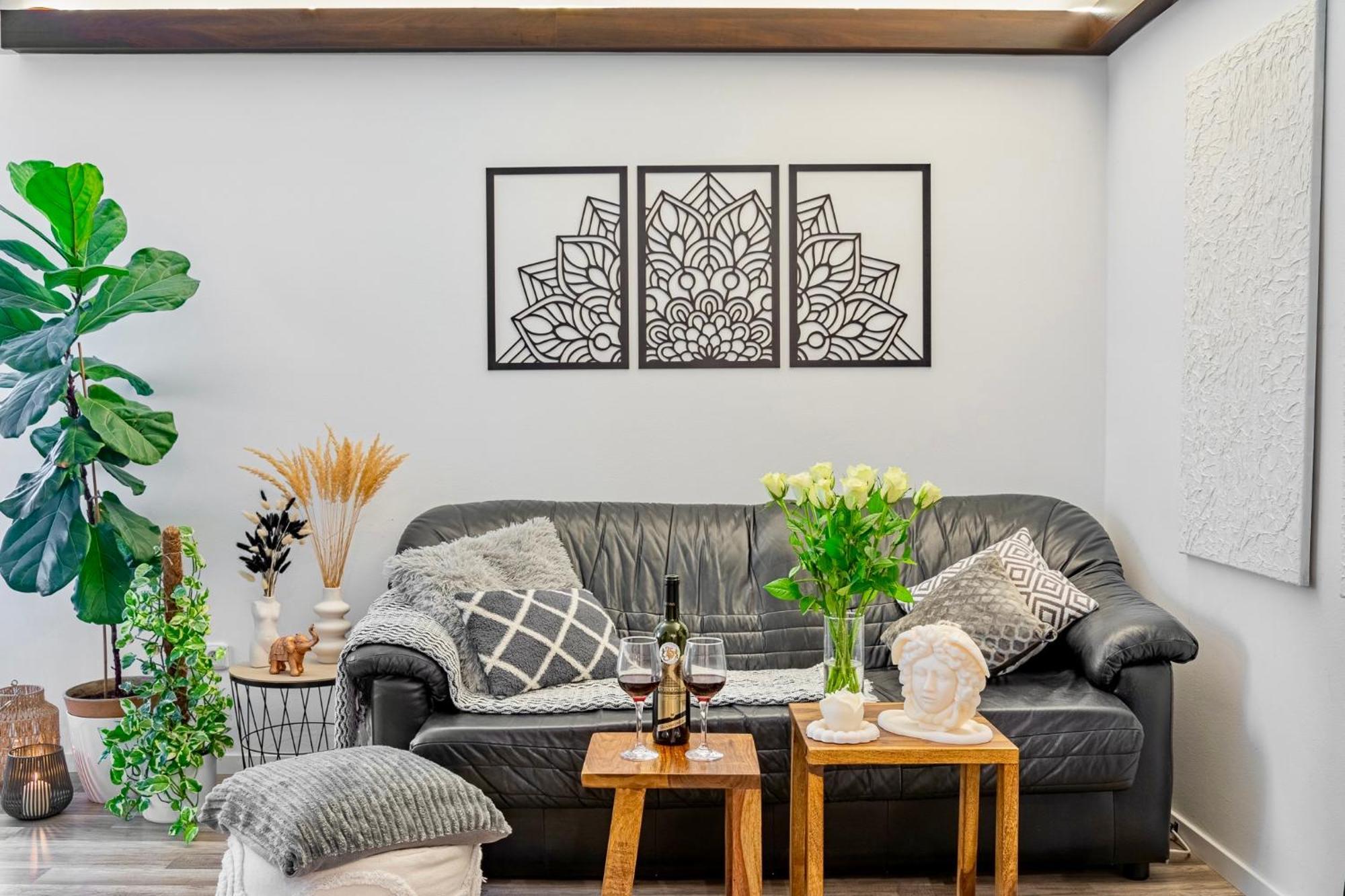 Natural-Style Apartment In The Centre Of Bratislava Exterior photo